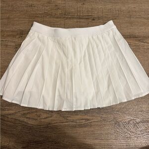 Lululemon white pleated tennis skirt